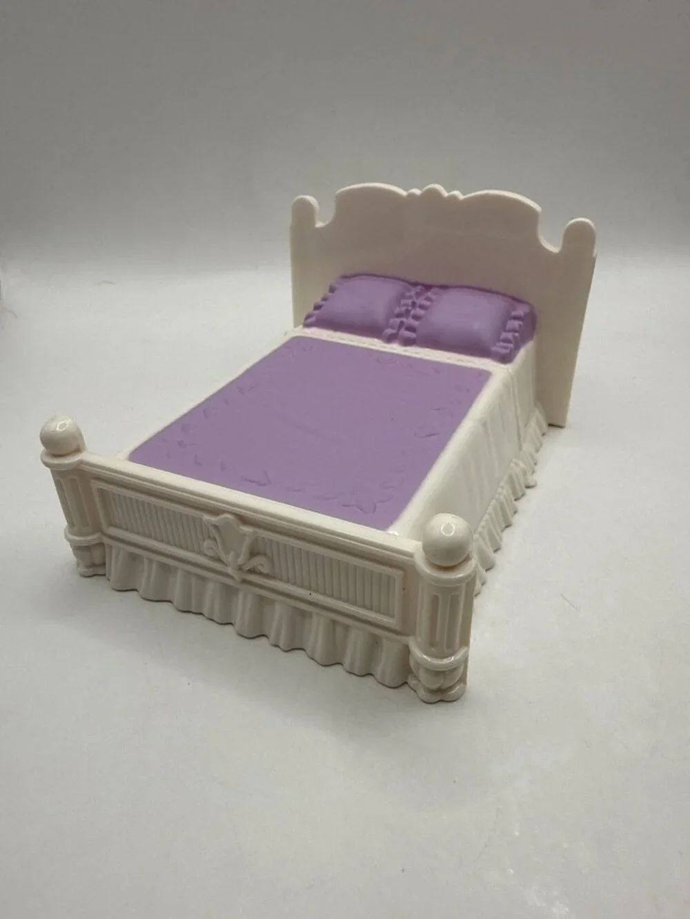 VTG Fisher Price Sweet Streets Dollhouse Bed White Purple Y2K Toy Replacement